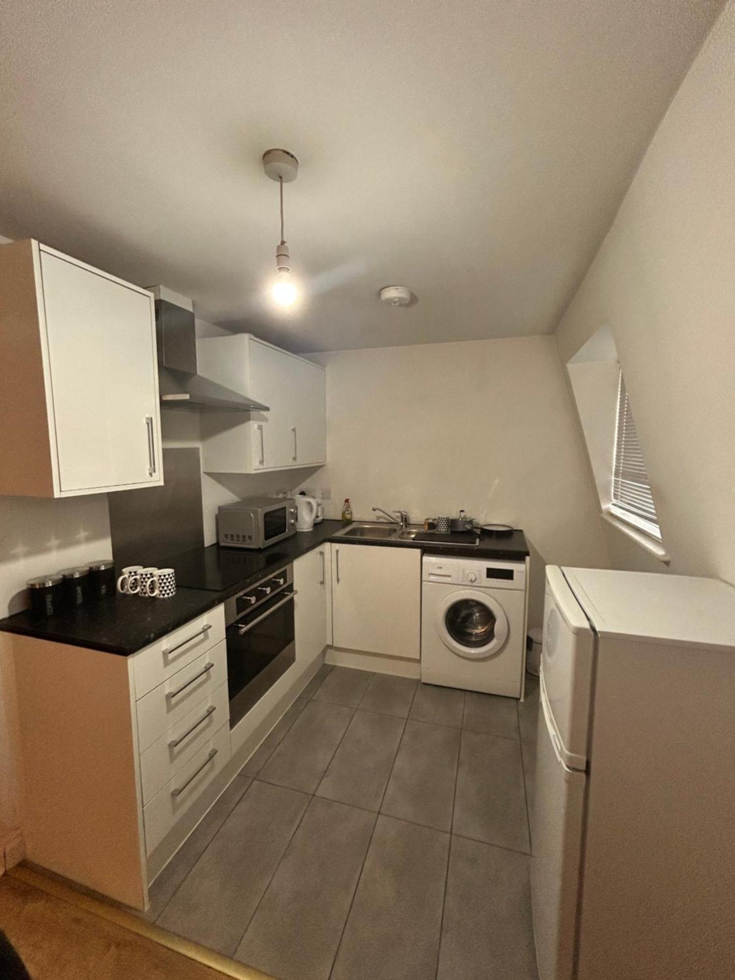 Leicester Studio At City Centre With Free Parking Екстериор снимка