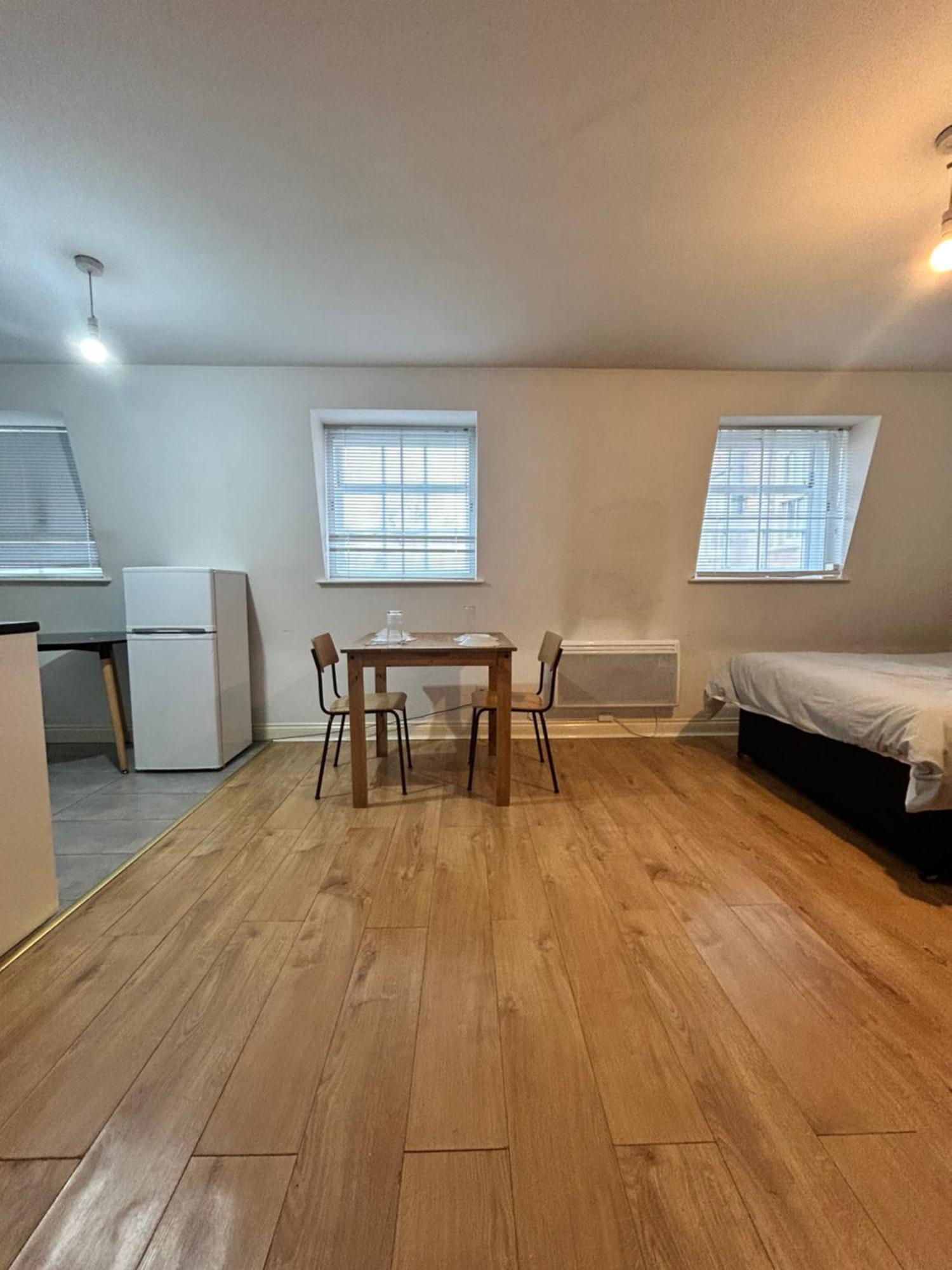 Leicester Studio At City Centre With Free Parking Екстериор снимка