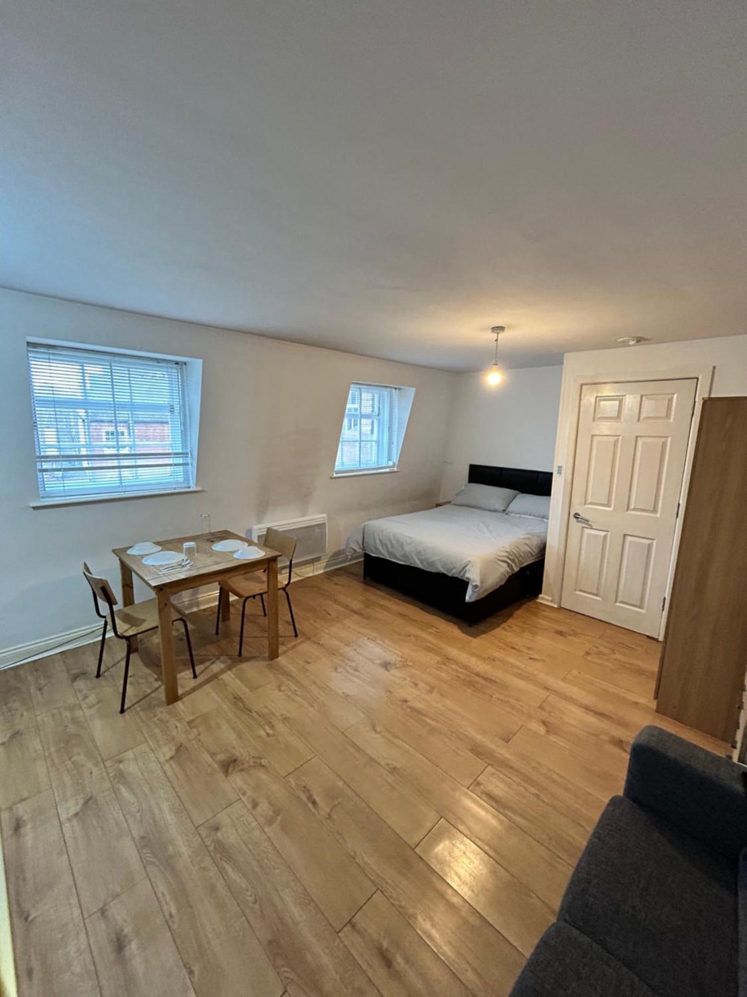Leicester Studio At City Centre With Free Parking Екстериор снимка